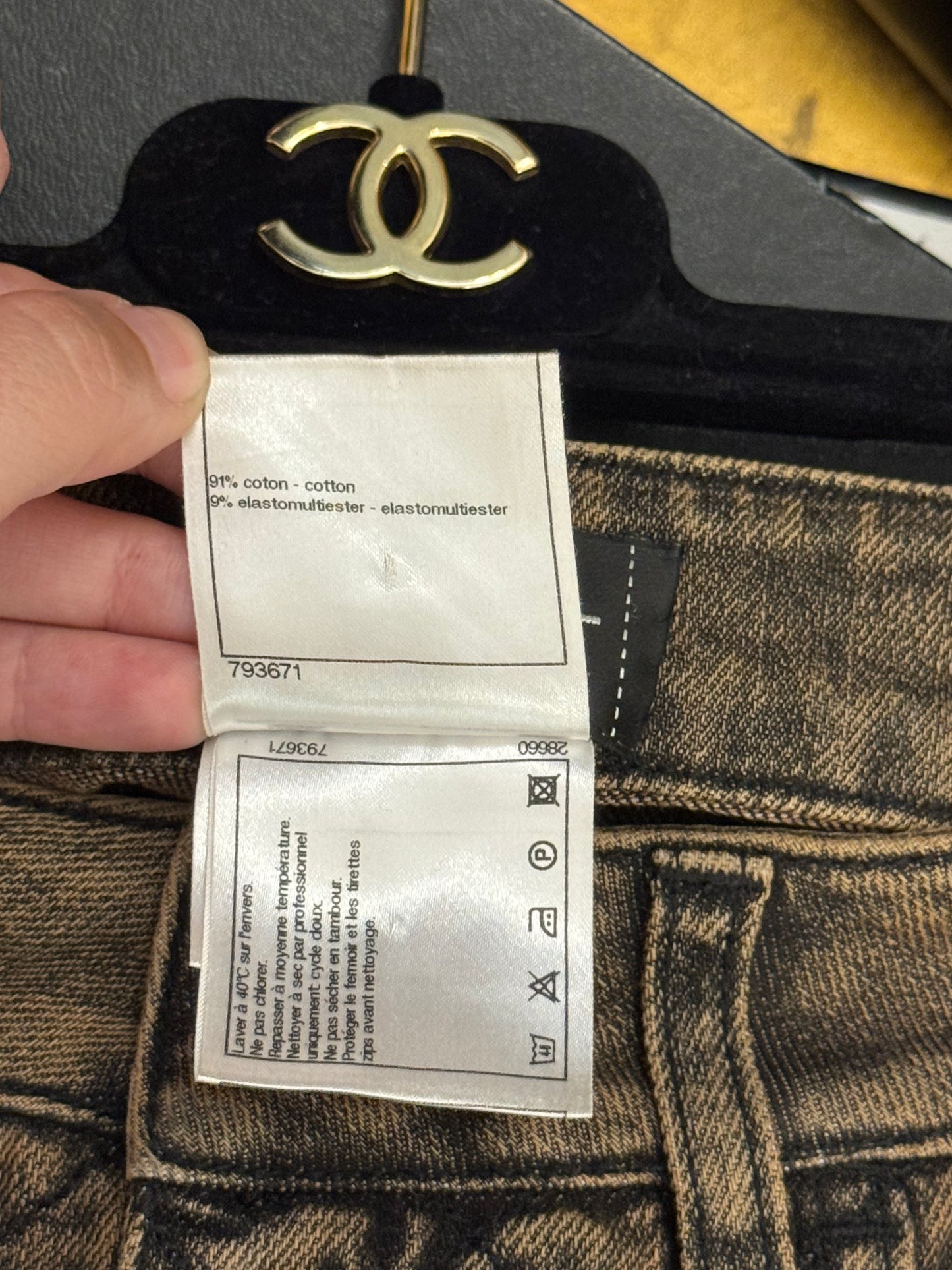 Rare CHANEL Pre-Fall 2012 Paris-Bombay Quilted Trompe-l'Oeil Denim Turnlock Jeans by Karl Lagerfeld - Size 38
