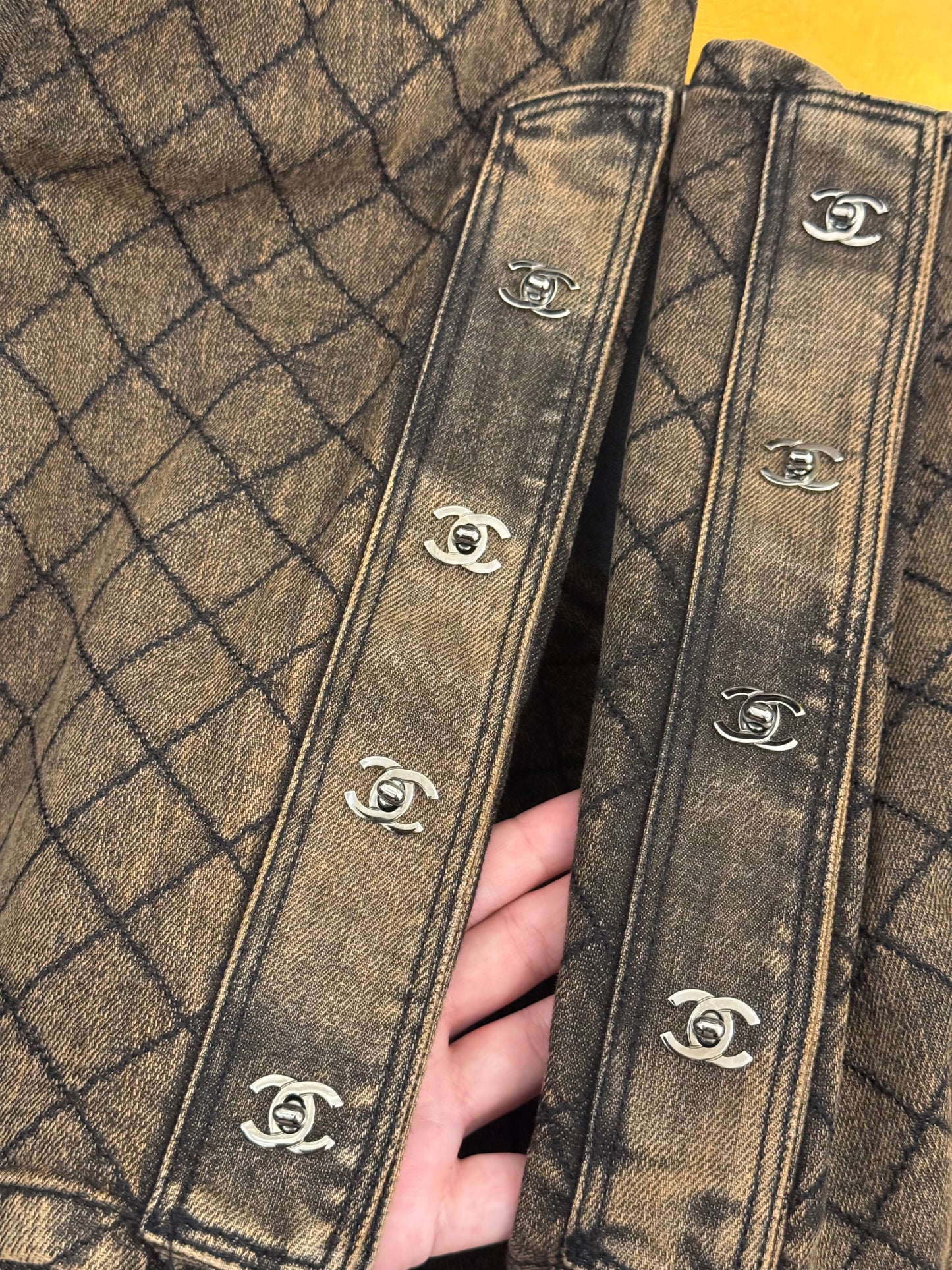 Rare CHANEL Pre-Fall 2012 Paris-Bombay Quilted Trompe-l'Oeil Denim Turnlock Jeans by Karl Lagerfeld - Size 38