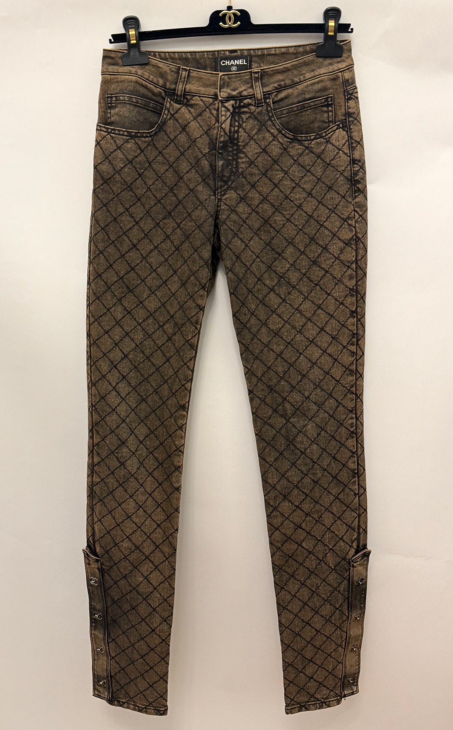 Rare CHANEL Pre-Fall 2012 Paris-Bombay Quilted Trompe-l'Oeil Denim Turnlock Jeans by Karl Lagerfeld - Size 38