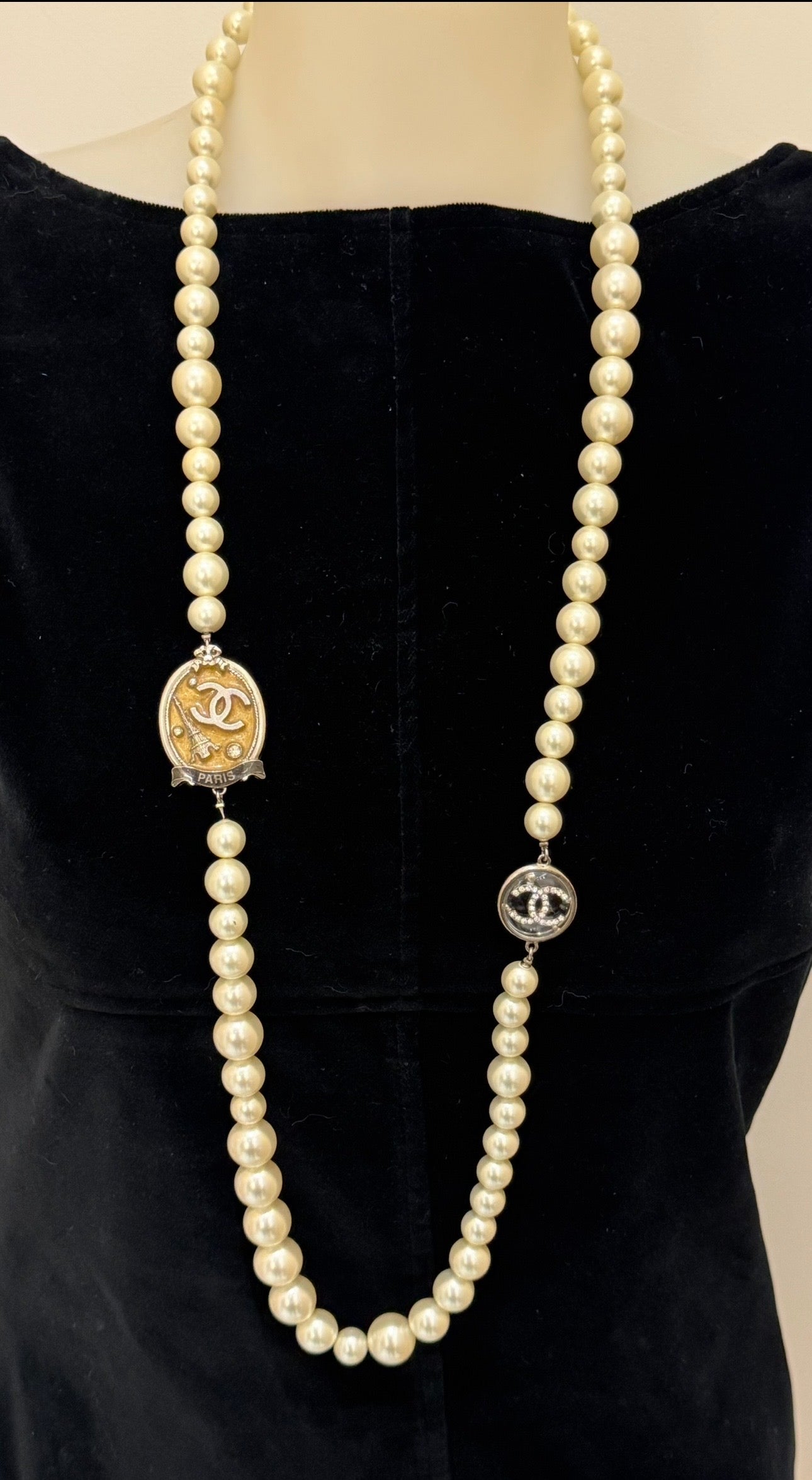 The CHANEL Cruise 2005 Paris Sautoir Necklace Worn by Anne Hathaway in The Devil Wears Prada