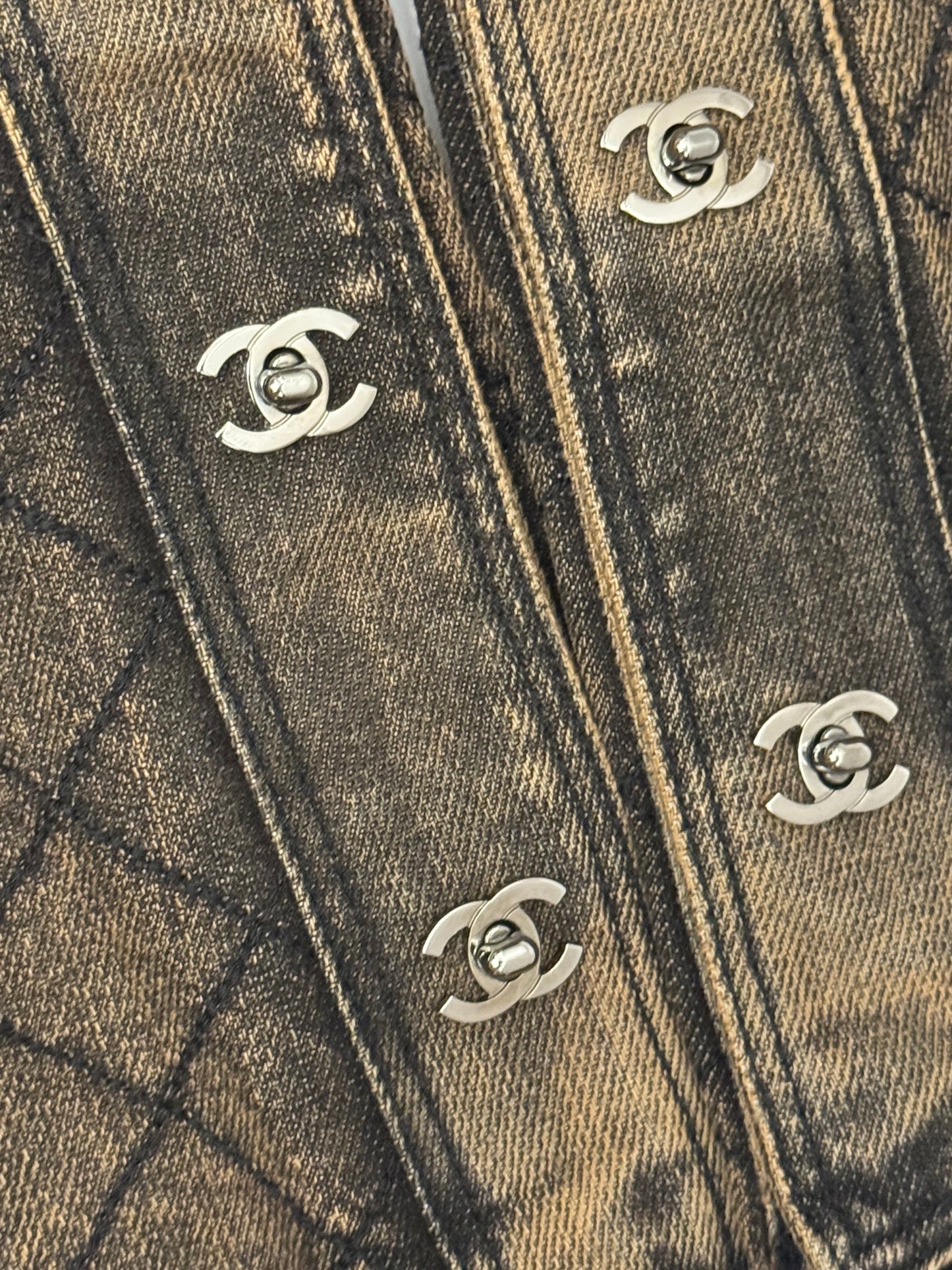 Rare CHANEL Pre-Fall 2012 Paris-Bombay Quilted Trompe-l'Oeil Denim Turnlock Jeans by Karl Lagerfeld - Size 38