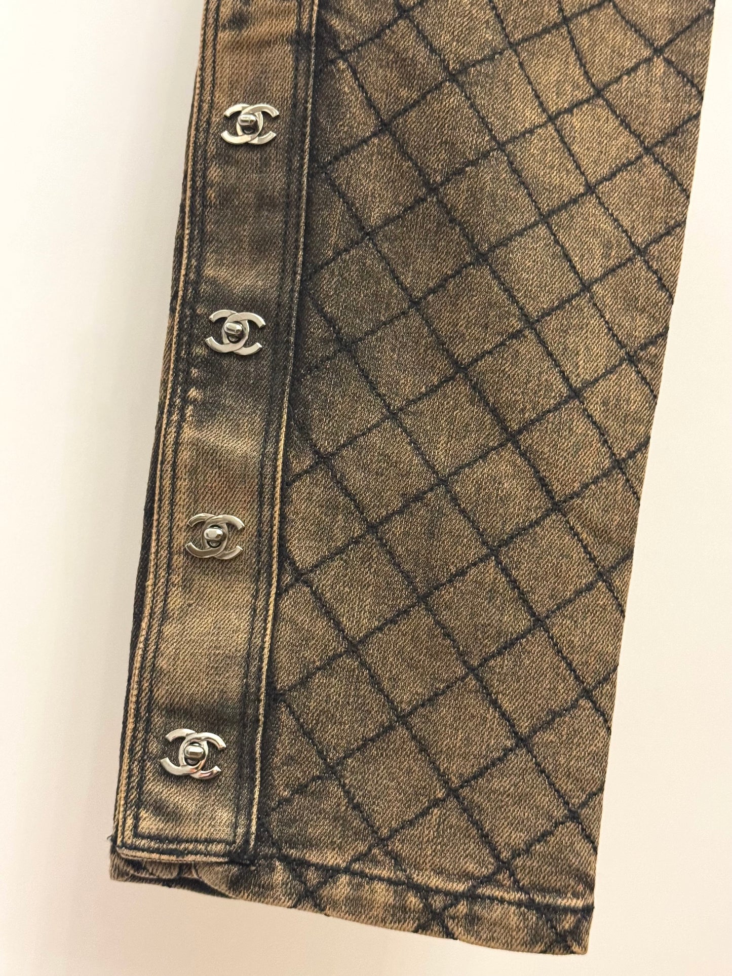 Rare CHANEL Pre-Fall 2012 Paris-Bombay Quilted Trompe-l'Oeil Denim Turnlock Jeans by Karl Lagerfeld - Size 38