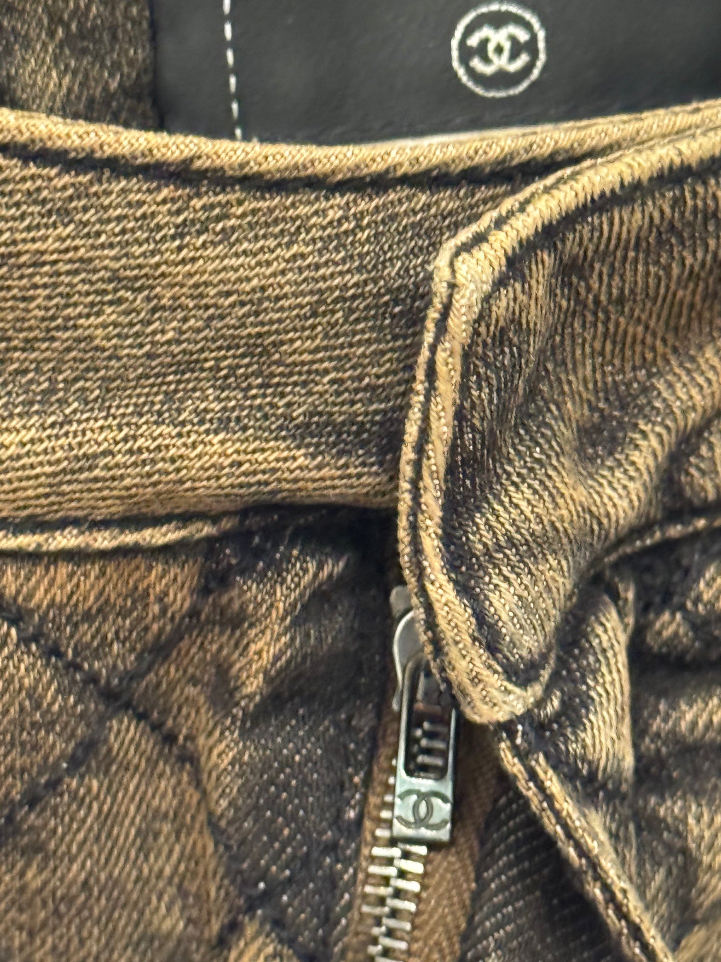 Rare CHANEL Pre-Fall 2012 Paris-Bombay Quilted Trompe-l'Oeil Denim Turnlock Jeans by Karl Lagerfeld - Size 38