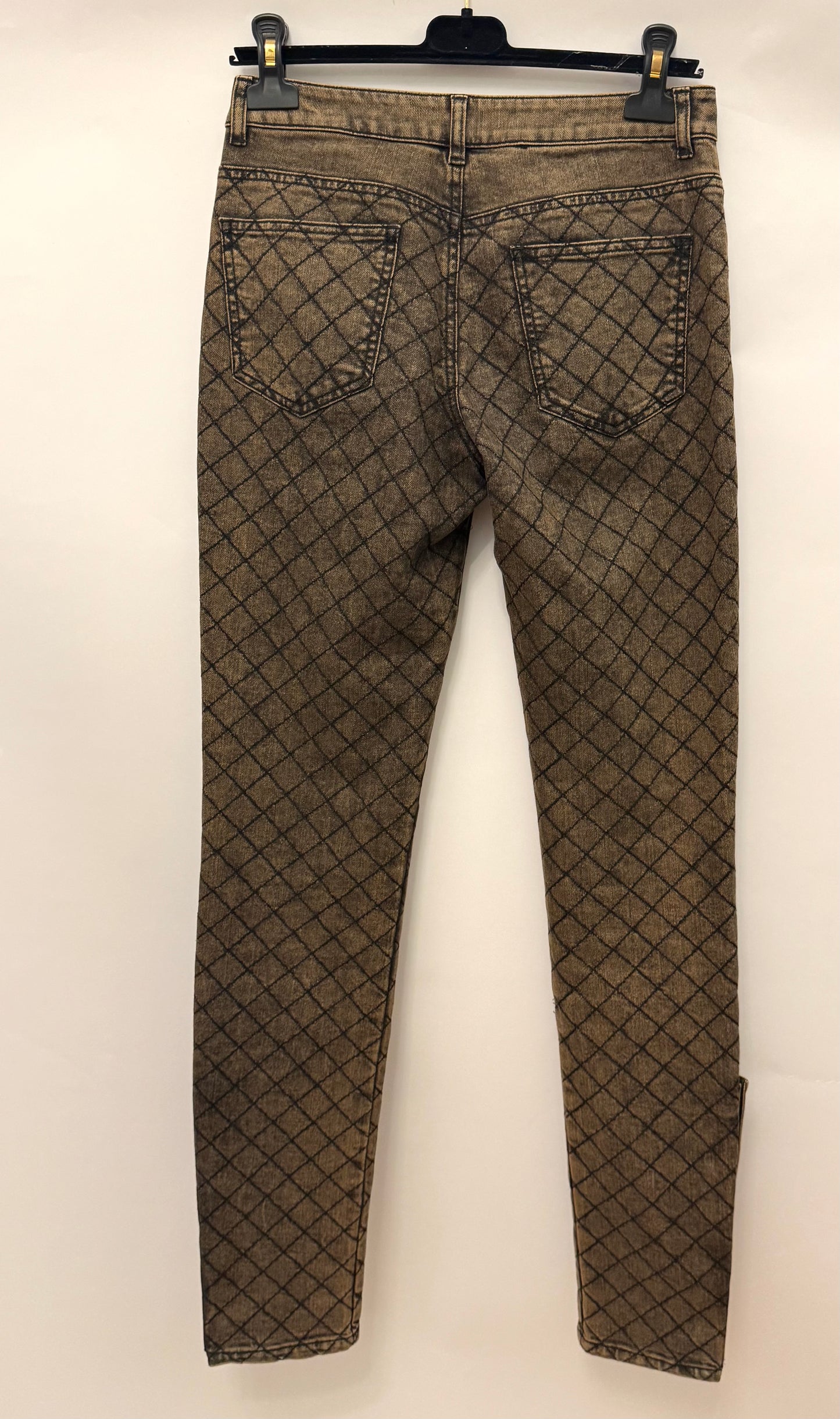 Rare CHANEL Pre-Fall 2012 Paris-Bombay Quilted Trompe-l'Oeil Denim Turnlock Jeans by Karl Lagerfeld - Size 38