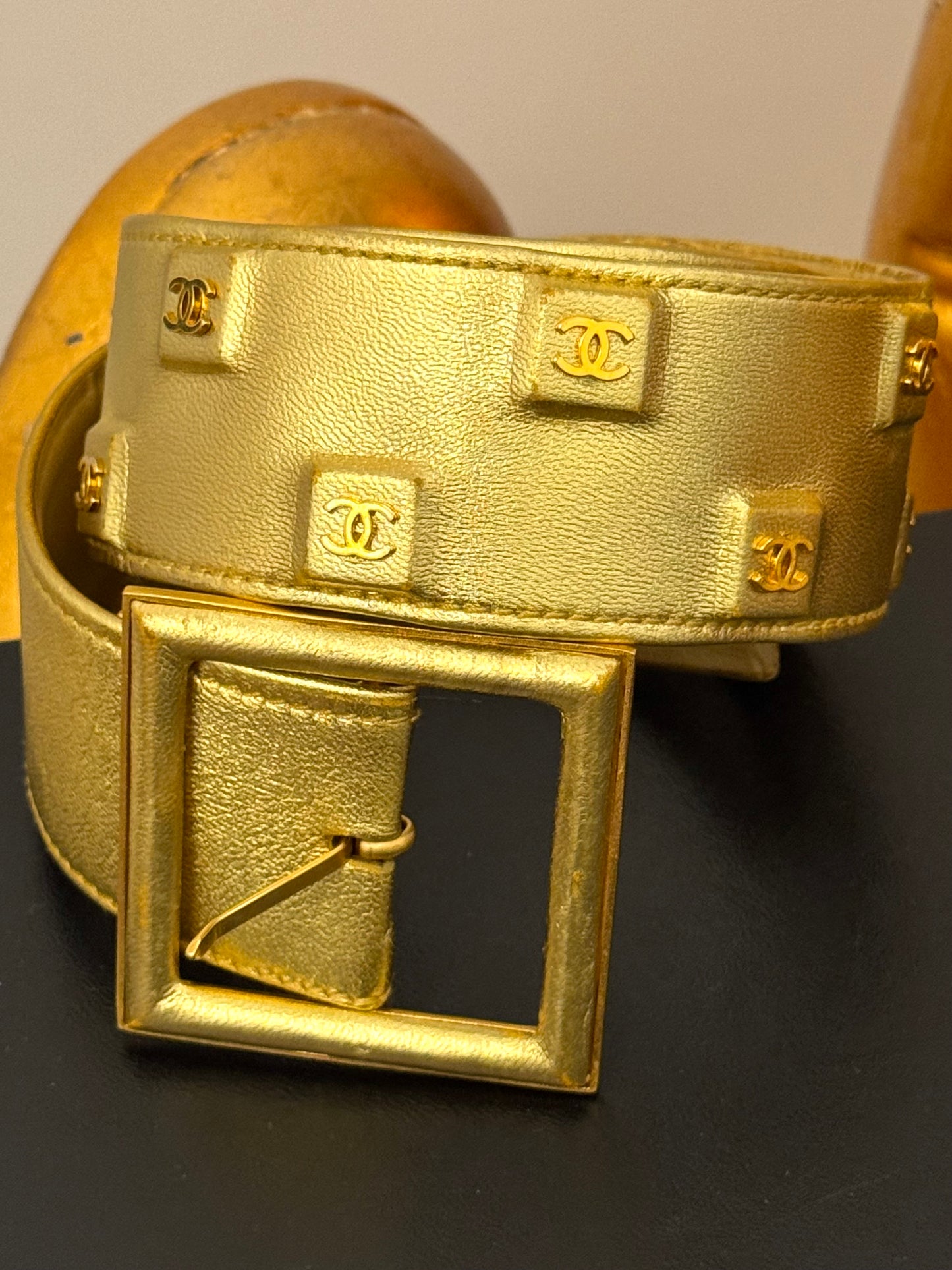 Rare Chanel Fall/Winter 1991 Hip Hop Gold Leather Belt by Karl Lagerfeld – 24K Gold-Plated CC Runway Archive Piece