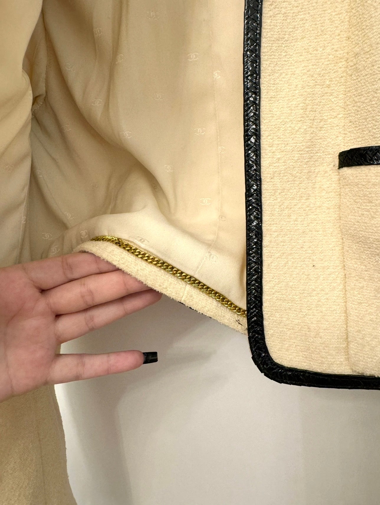 CHANEL Spring/Summer 1995 Barbie Collection Ivory Cropped Jacket – Iconic Black Patent Trim & Candy CC Buttons by Karl Lagerfeld